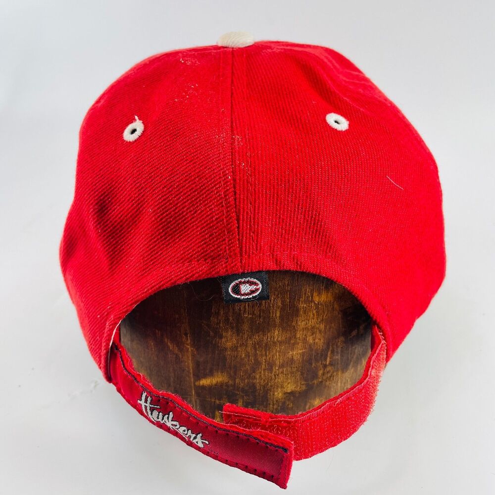 NEBRASKA CORNHUSKERS Red Colosseum Adjustable Strapback Hat Cap 'N' Logo NCAA - Picture 4 of 10